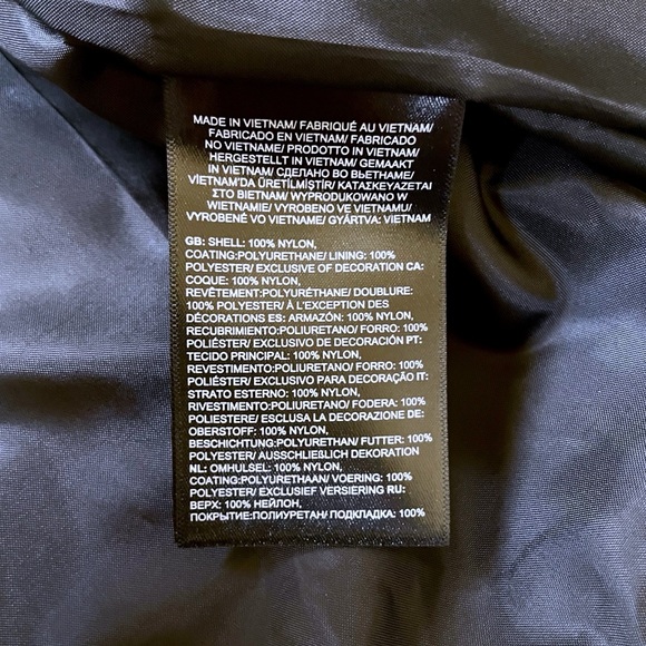 The North Face Black Hooded Jacket - Picture 8 of 10